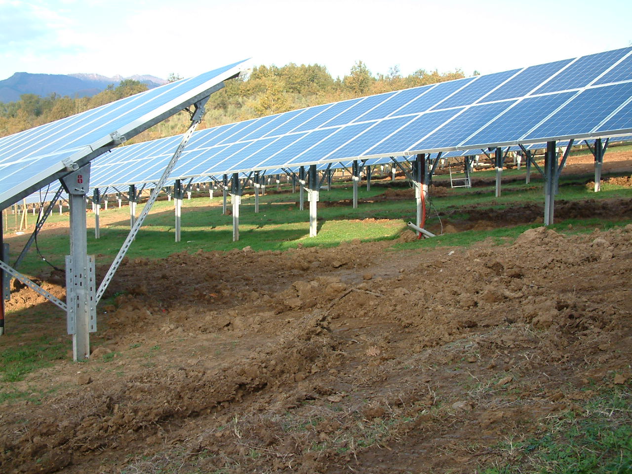 Photovoltaik freiflächenanlage privat