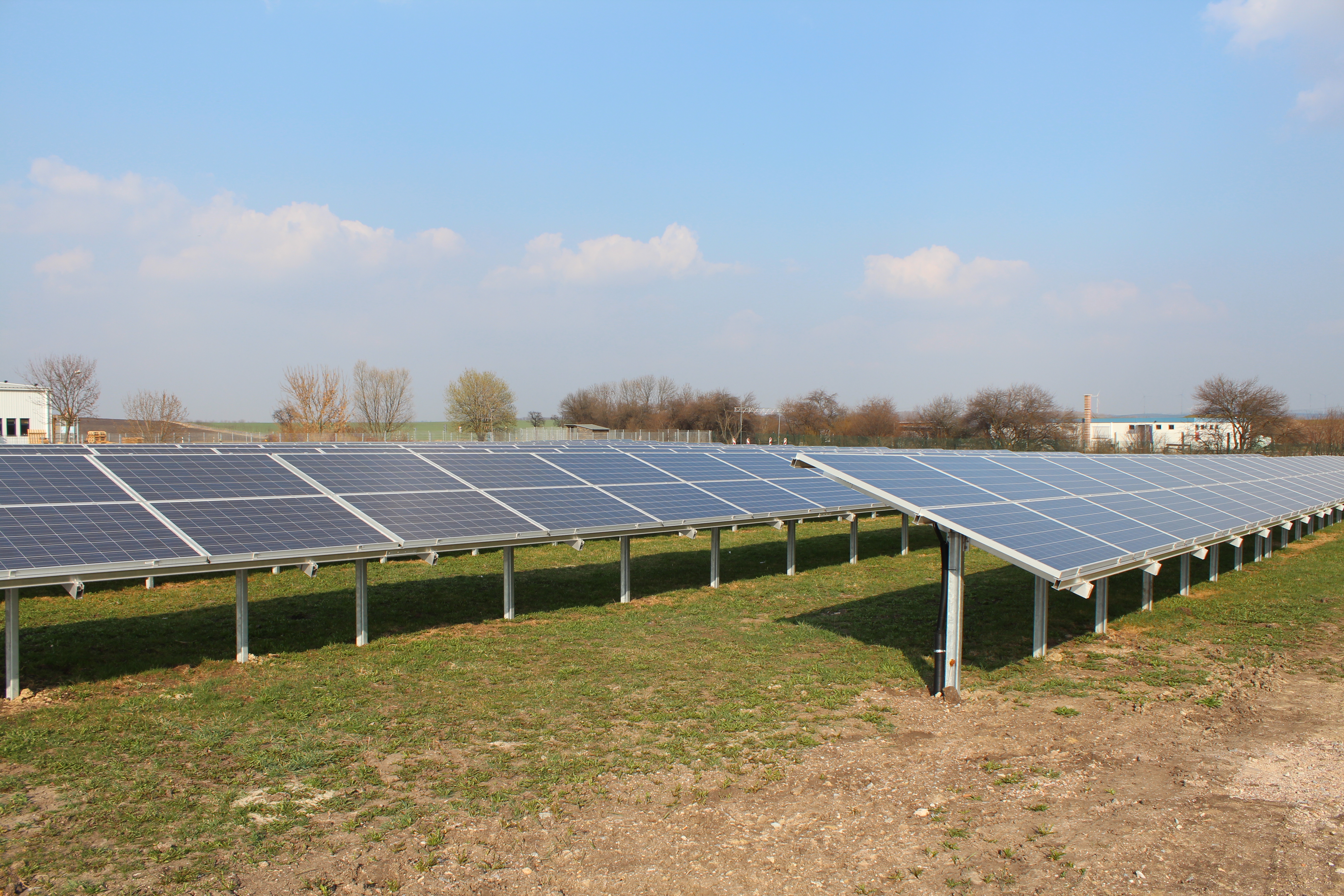 Photovoltaik freiflächenanlage privat