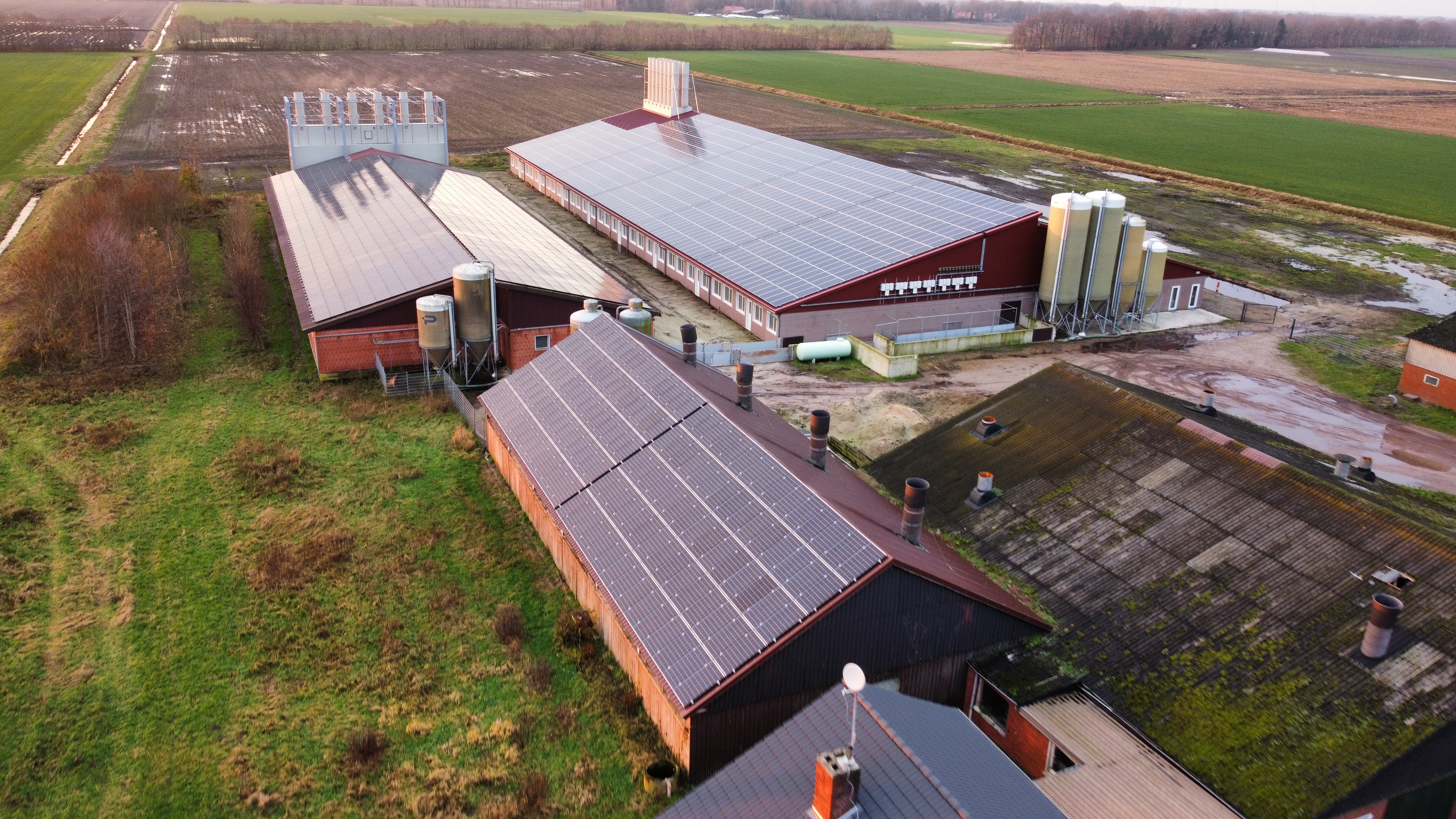 749,15 kWp In Betrieb, Dachanlage, Deutschland (Niedersachsen)